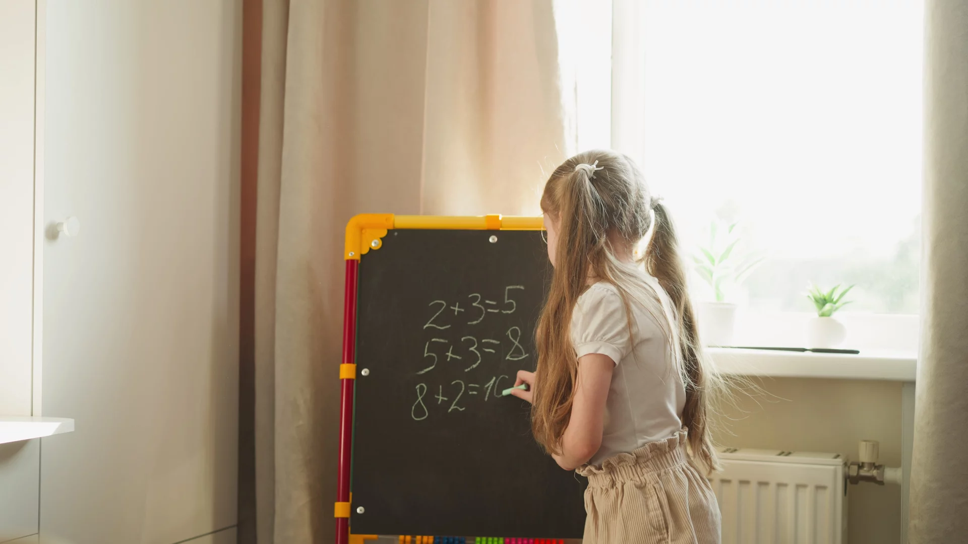 dziecko liczy zadanie matematyczne dziecko liczy zadanie matematyczne