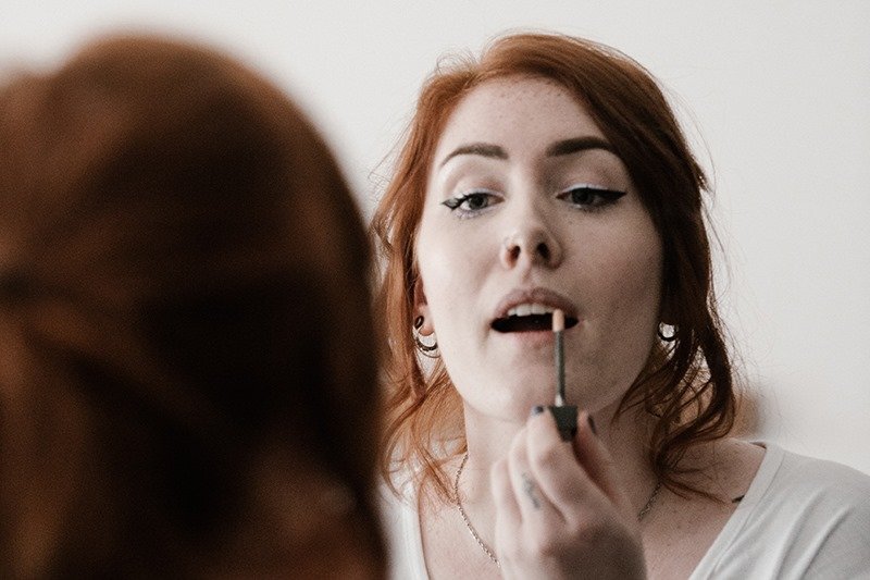 Trendy w makijażu na rok 2020. Taki makijaż zwali wszystkich z nóg!