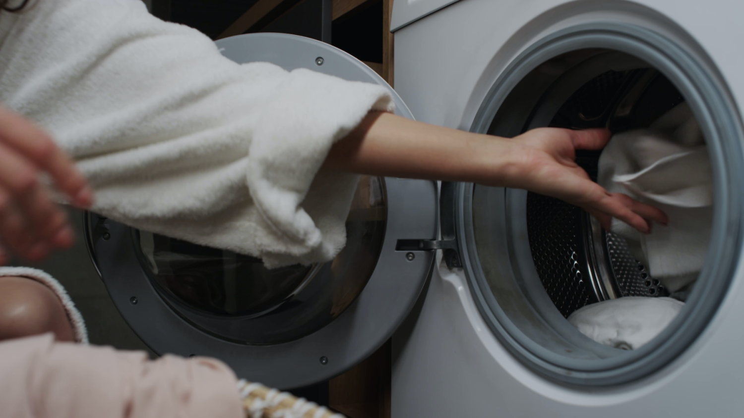 Dlaczego pralka zmienia czas prania? Wiele osób myśli, iż to awaria