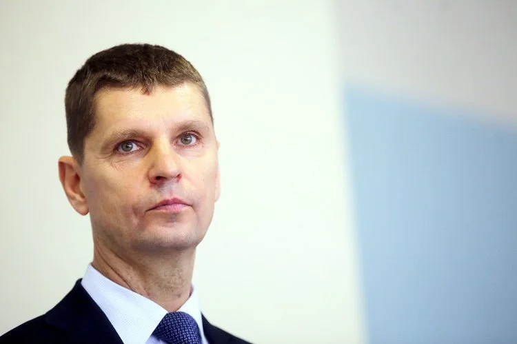 Wytyczne dla szkół 2020 a koronaweirus - MEN kontra samorządy Wytyczne dla szkół 2020 a koronaweirus - MEN kontra samorządy