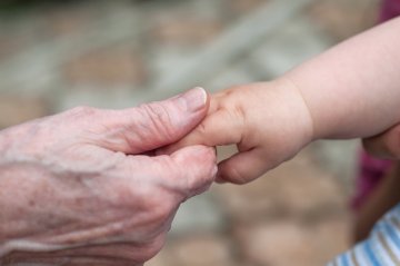 70-latka urodziła dziecko