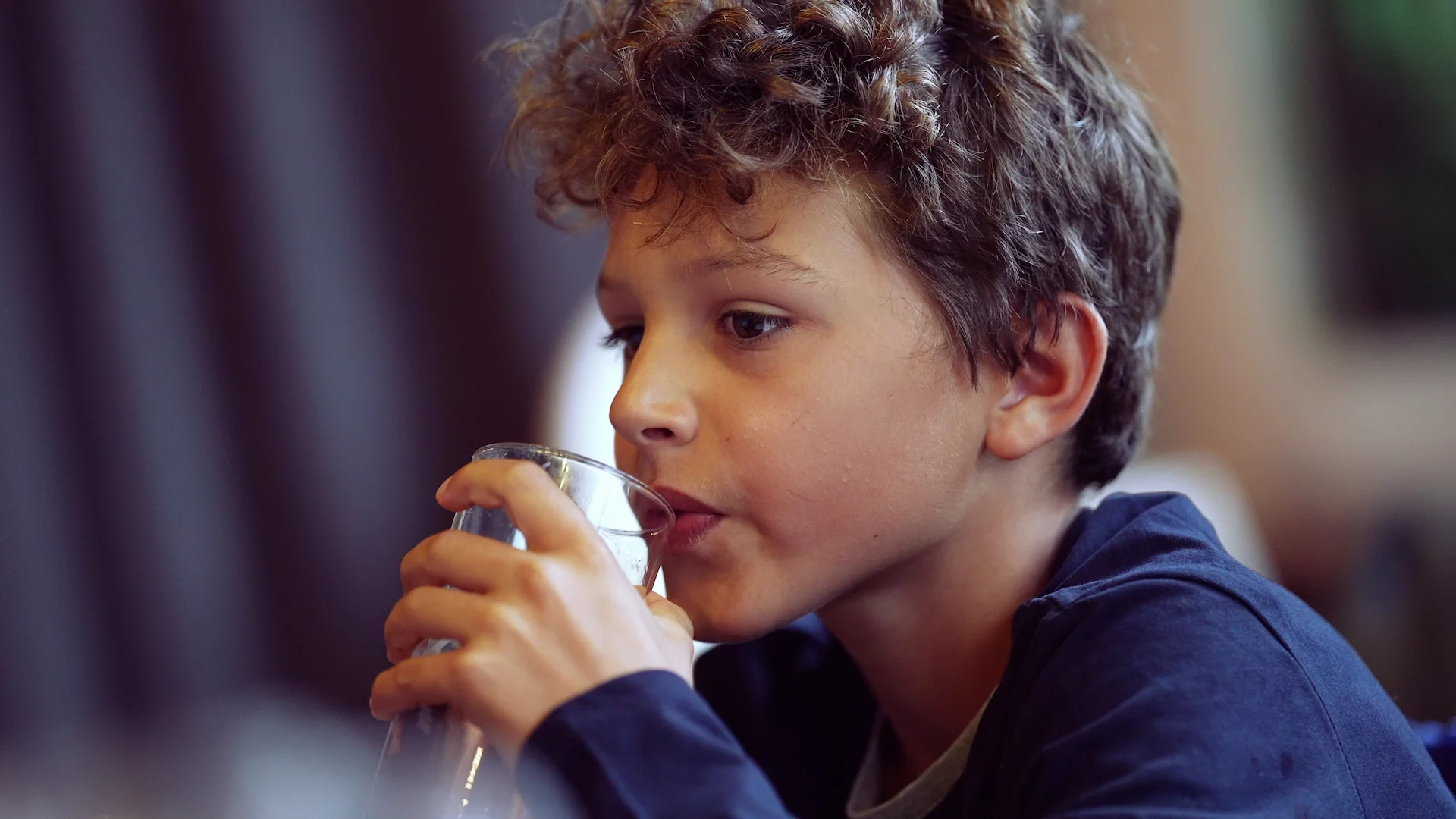 Oto, jak oduczyłam dziecko picia słodkich napojów zamiast wody. 3 sprawdzone sposoby