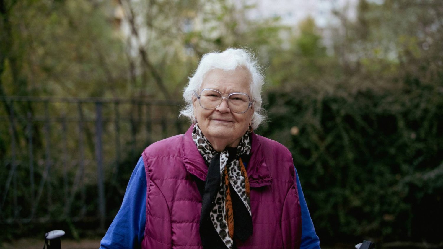 starsza kobieta