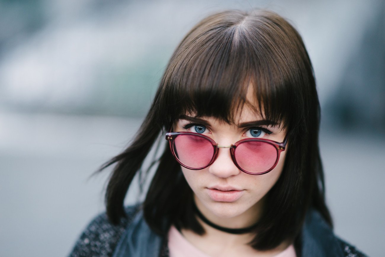 Zetki wybierają teraz dumbphone'y. To nie nowa moda, to cichy protest