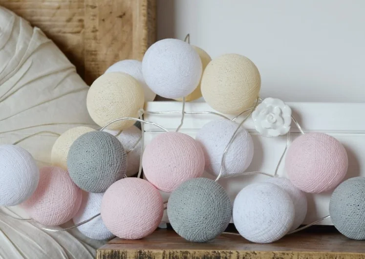 Cotton balls dostępne są w wielu kolorach