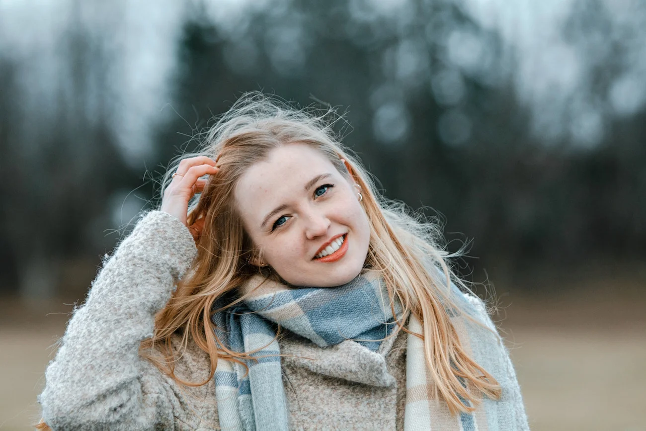 blond włosy
