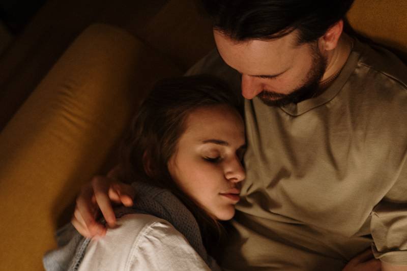 Miłość to nie kwiaty i czekoladki. Miłość to spodnie dresowe