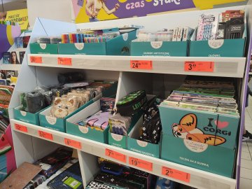 Wyprawka szkolna w 2022 roku będzie nawet kilkadziesiąt procent droższa niż przed rokiem.