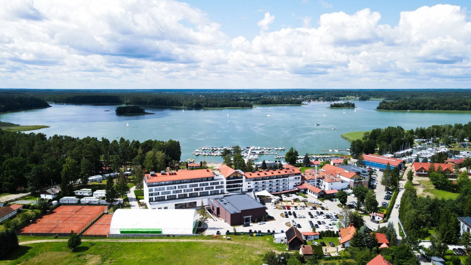 Mazurski Raj 4 **** – rodzinny hotel, w którym dzieci są najważniejsze