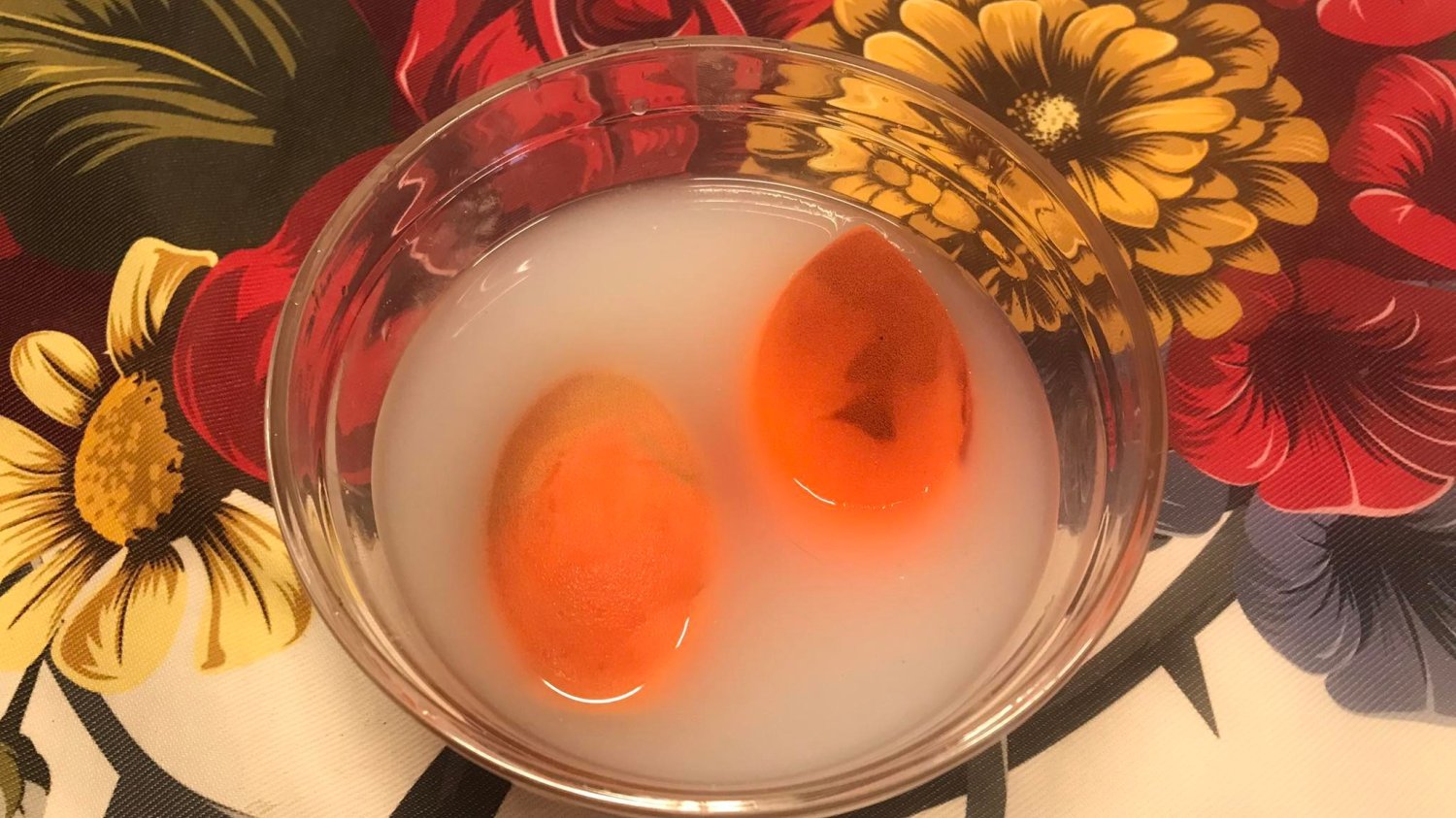 Jak czyścić beauty blender?