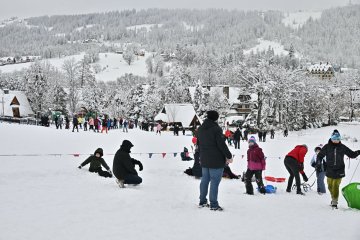 dzieci na stoku