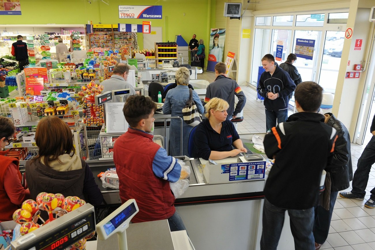 ciężarna w kolejce