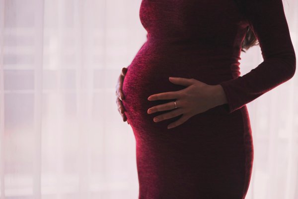 Fot. Pexels / [url=https://www.pexels.com/photo/motherhood-parenthood-pregnancny-mother-59894/]freestocks.org[/url]/[url=https://www.pexels.com/photo-license/]CC0 License[/url]