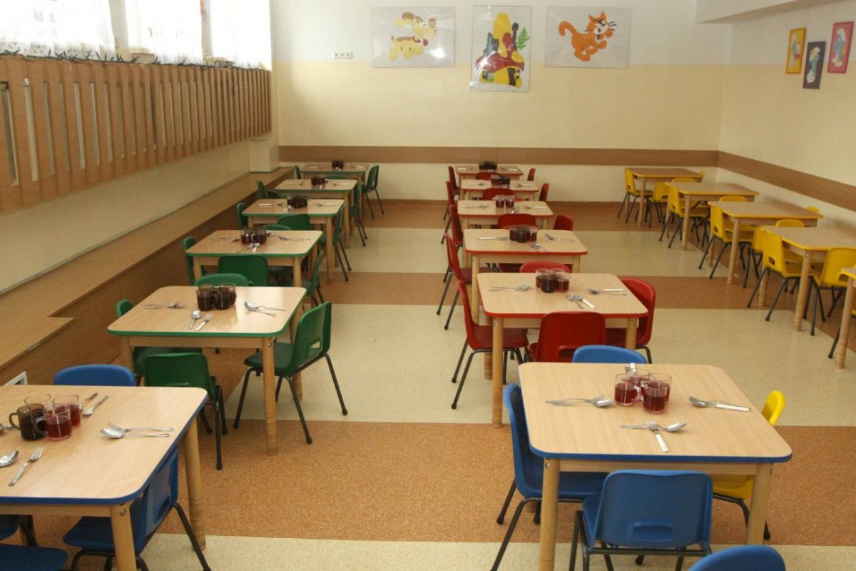 Po miesiącu wypisuję dziecko z obiadów. To, co się w szkole wyprawia, to jakaś farsa