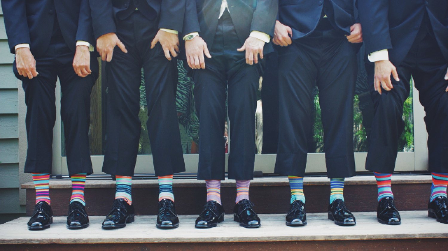 Fot. Pexels / [url=https://www.pexels.com/photo/fashion-men-colorful-hipster-6805/] snapwiresnaps.tumblr.com [/url] / [url=https://www.pexels.com/photo-license/] CC0 License [/url]