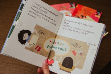 "Czytam sobie", wydawany przez HarperKids cykl książeczek, które pomagają i wspierają dzieci w wieku 5-7 lat w nauce płynnego czytania, obchodzi właśnie swoje 10 urodziny. Bestsellerowa seria słynie z tego, że oferuje trzy poziomy zaawansowania w czytaniu