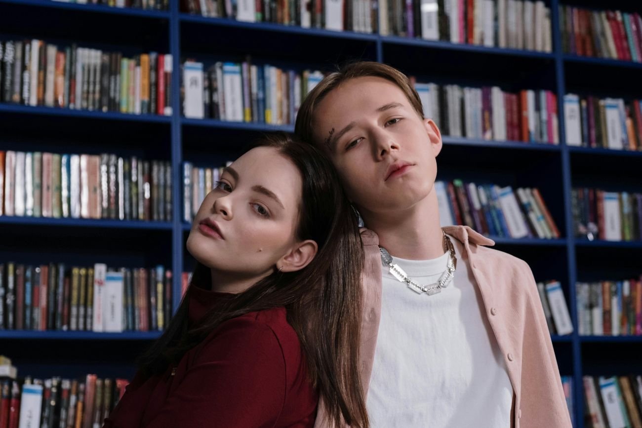 Pokolenie alfa jest z innej planety. Te wiadomości to kod – jak tu nie czuć się staro?