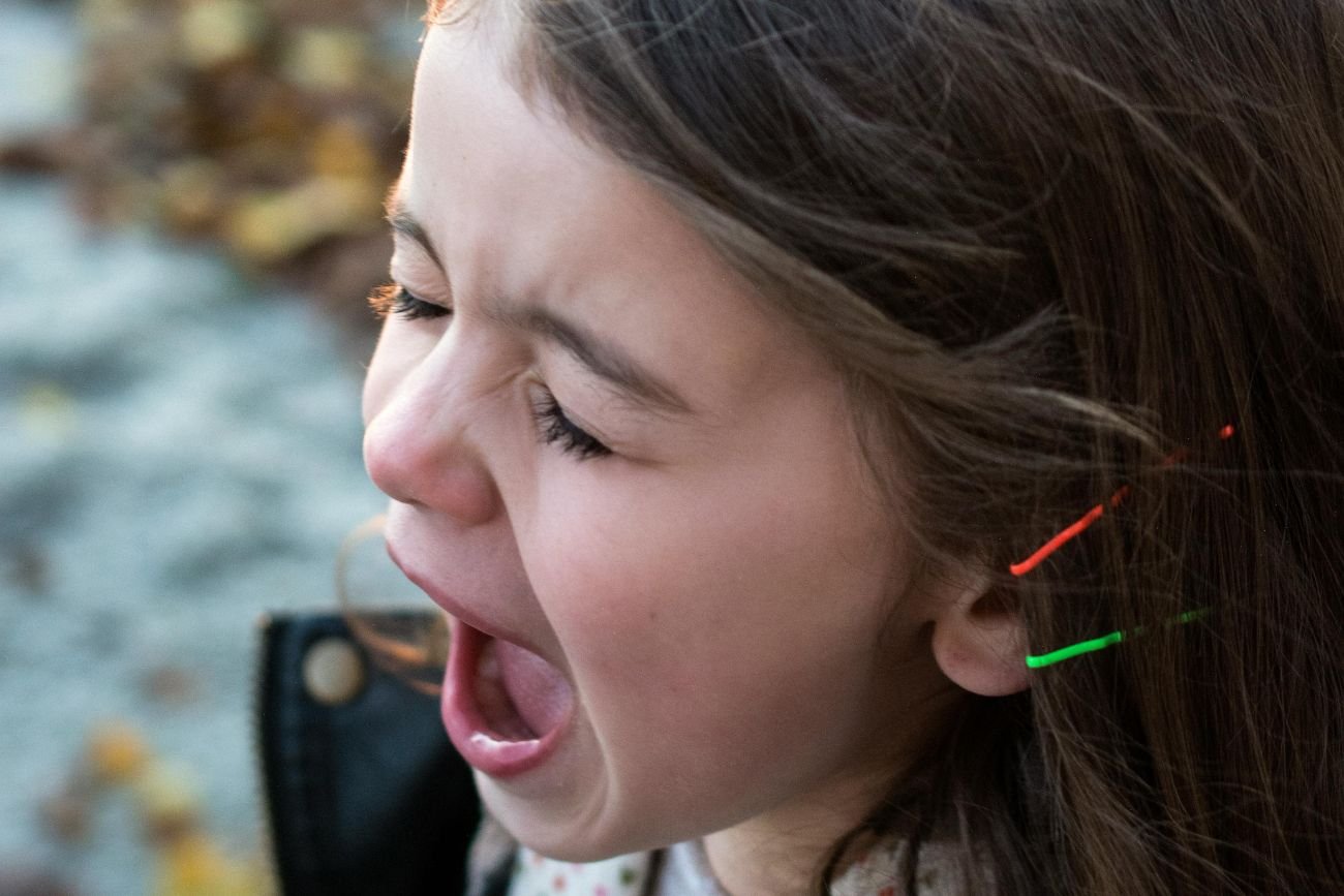 Powiedz dziecku te 3 zdania, gdy wpada w złość. Mantra, które przyniesie mu ulgę