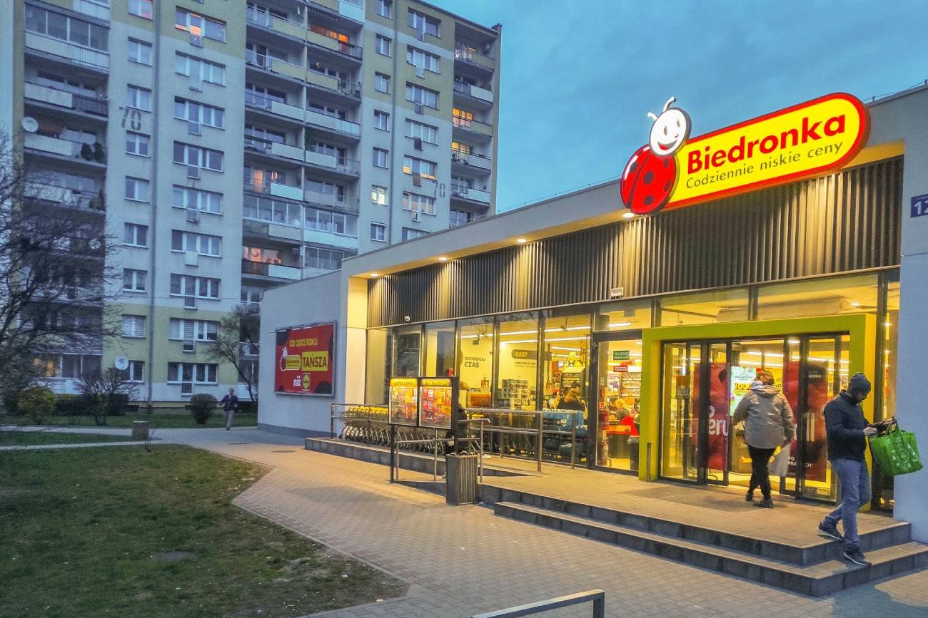 Sklep sieci Biedronka. Sklep sieci Biedronka.