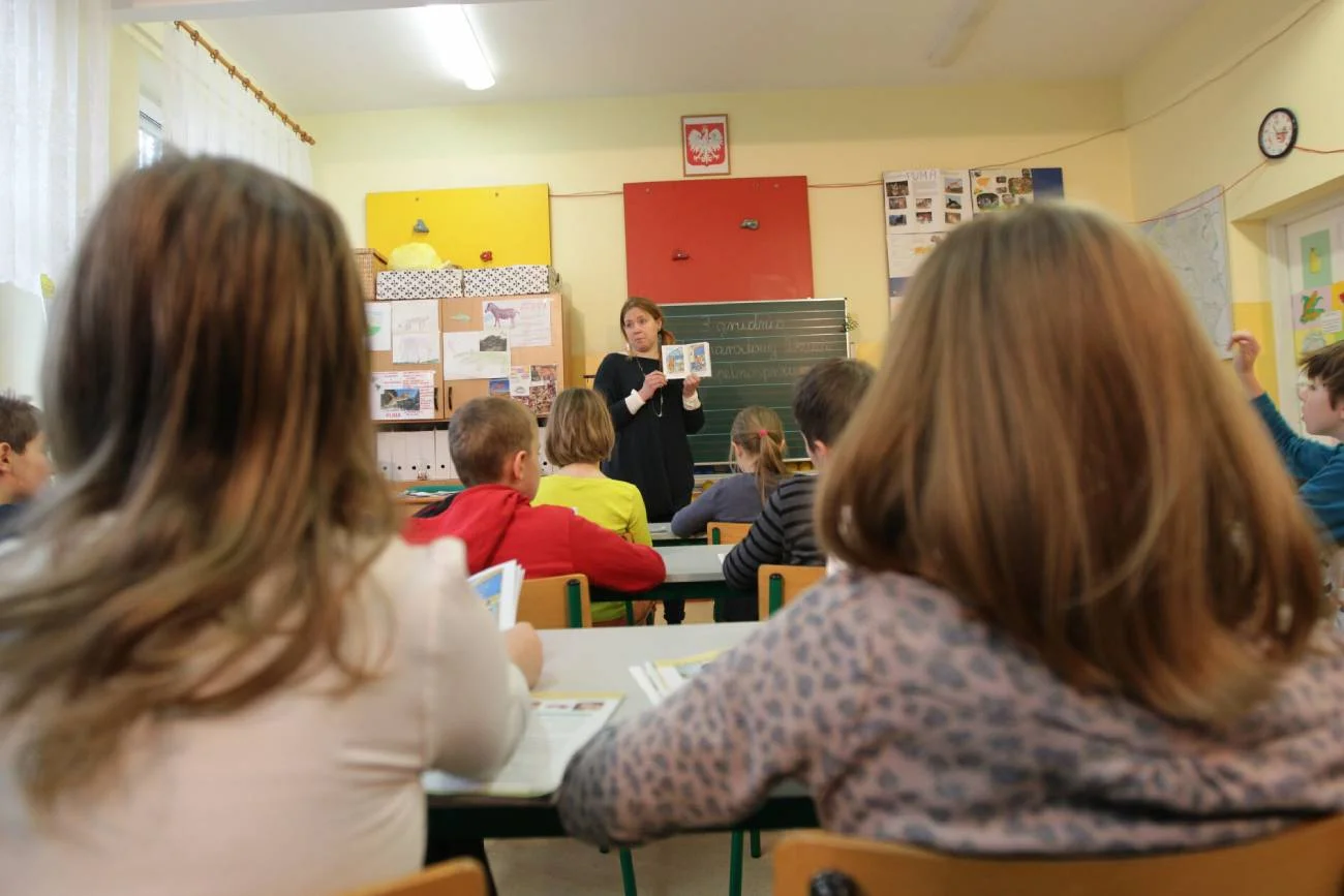 brak ogrzewania, szkoła, pieniądze na opał, pieniądze na ogrzewanie, szkoła bez ogrzewania, zbiórka internetowa