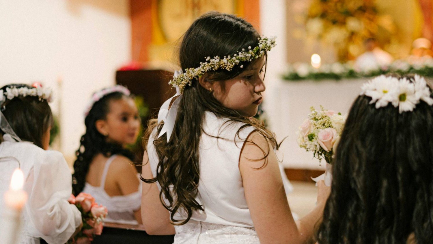 Lista 9 prezentów zakazanych na komunię. Tego nigdy nie kupiłabym dziecku