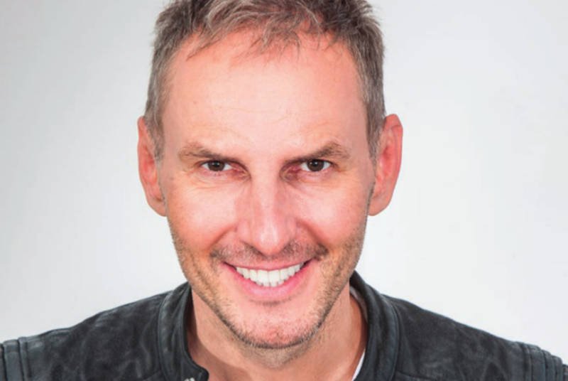 Przystojny, uśmiechnięty, swobodny i jednocześnie niezwykle profesjonalny. Doktor Krzysztof Gojdź