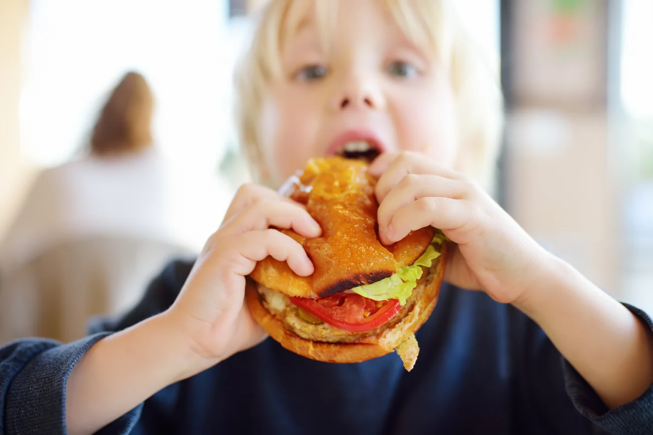 fast food, dzieci, restauracja, wakacje