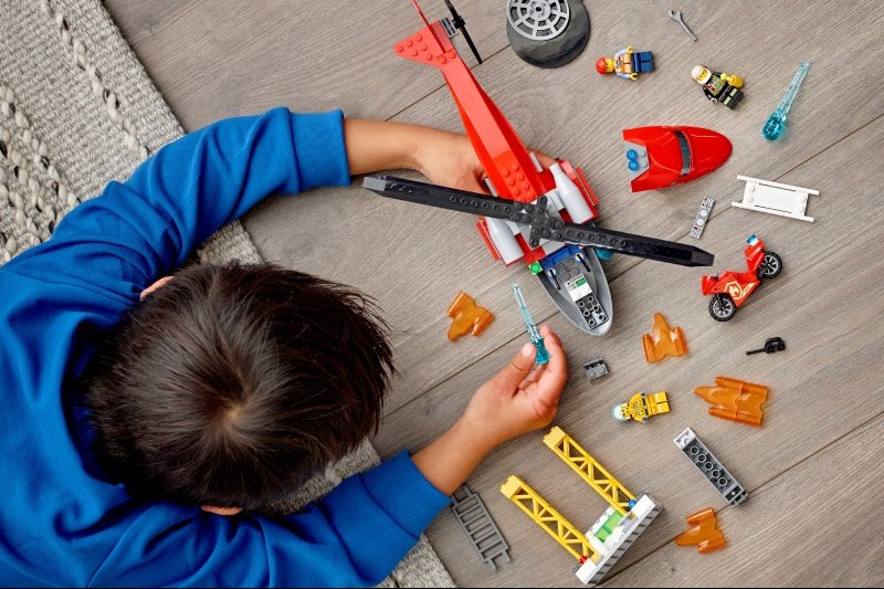 Konkurs "Pokaż nam radość swojego dziecka z zabawy", w którym mogliście wygrać dla swoich dzieci wspaniałe prezenty – kolorowe, wesołe i pełne kreatywnych inspiracji zestawy LEGO City – dobiegł końca. Prezentujemy listę laureatów z ich zwycięskimi pracami