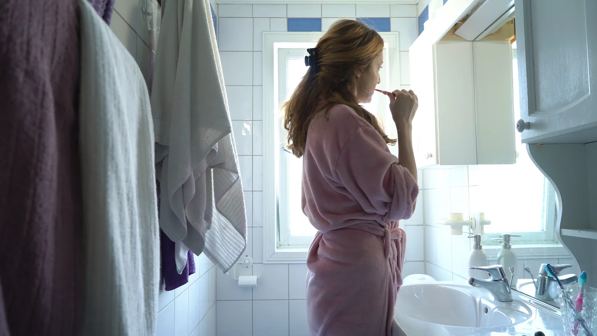 kobieta w łazience kobieta w łazience