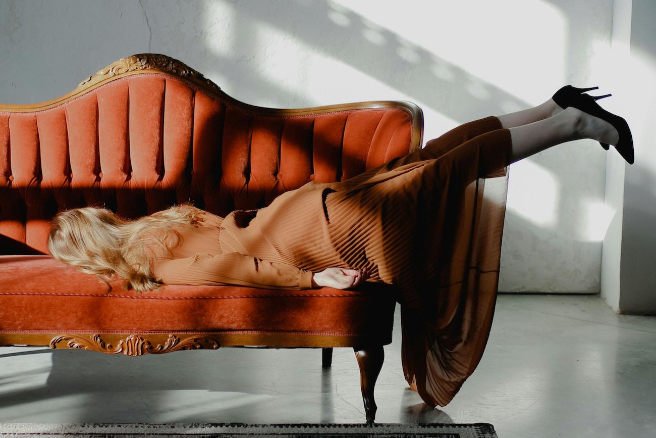 Czy słońce może wywołać w nas poczucie winy? Ten trend wśród zetek dowodzi, iż tak!