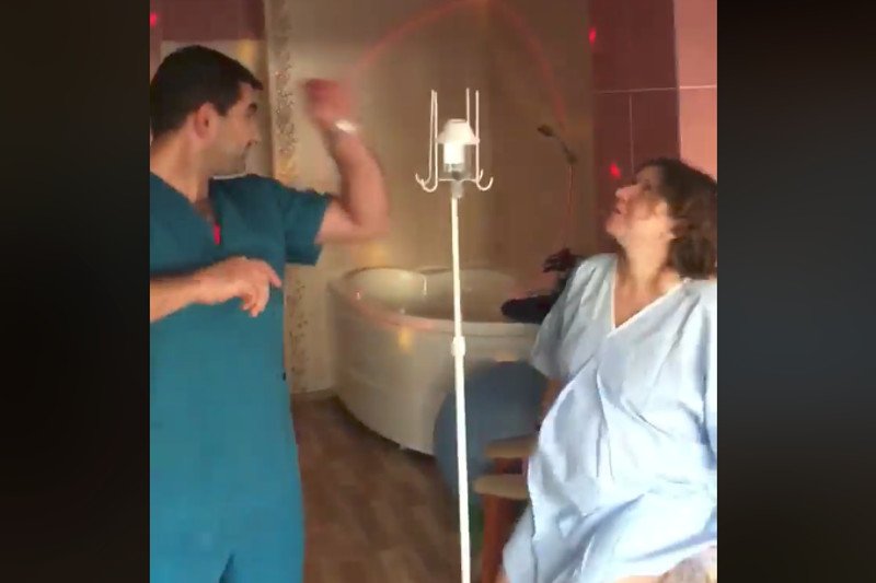 Taniec w trakcie porodu sposobem na ból.