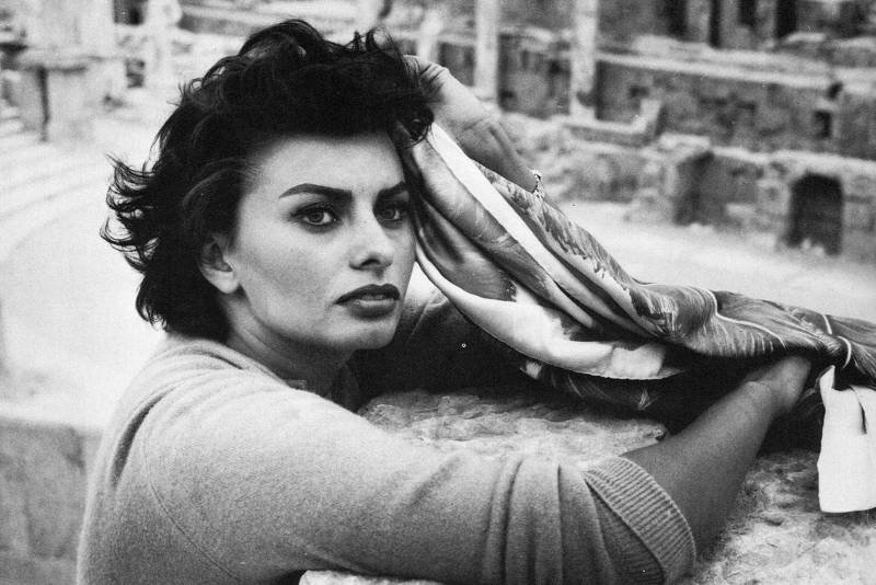 Sophia Loren - dla wielu ideał kobiety! Do dziś wygląda zjawiskowo