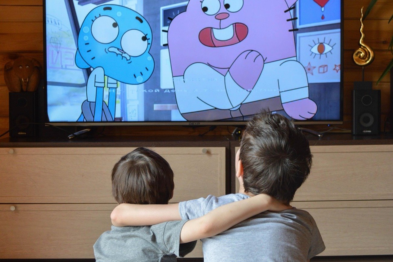 Oto najlepszy film na rodzinny wieczór. AI wskazało tytuł, który wzruszył całą rodzinę