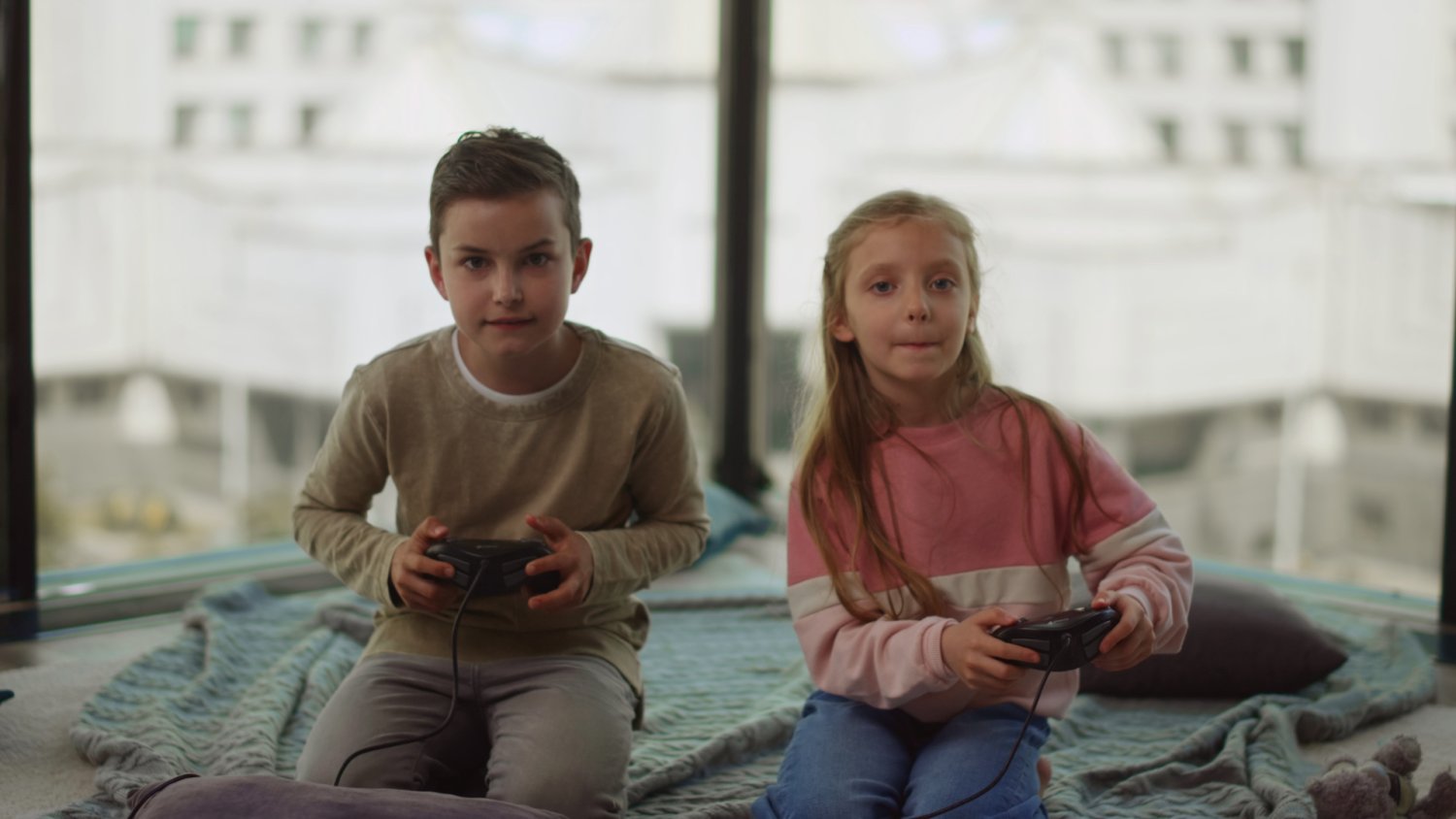 Ponad 20 dni wolnego od szkoły w kilka tygodni. MEN zabiera głos i dolewa oliwy do ognia