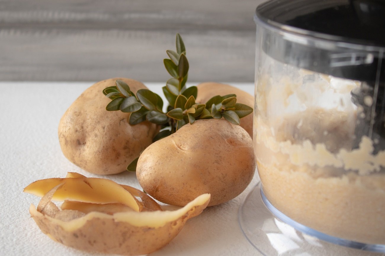 co można wyczyścić ziemniakiem