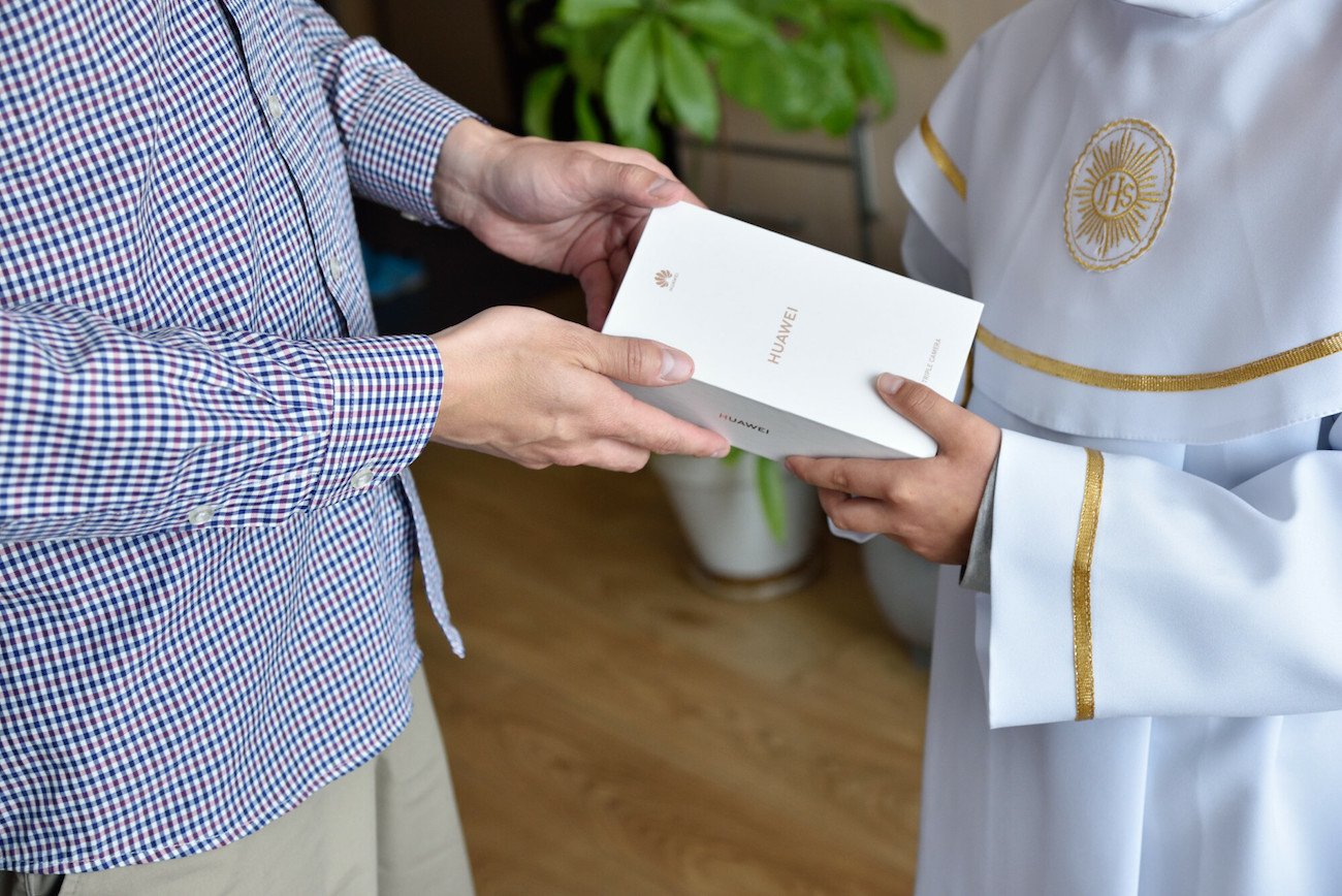 Coś poszło nie tak na Komunii syna. Nikt nie spodziewał się tego, co stało się po mszy