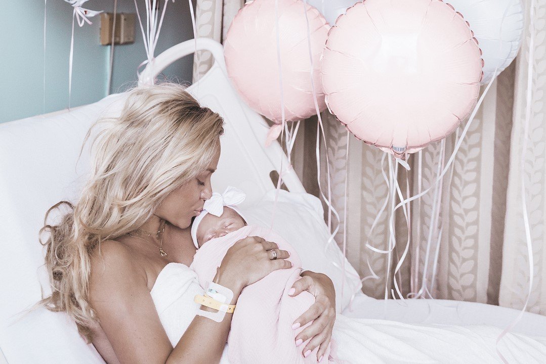 Anna Skura urodziła córeczkę.