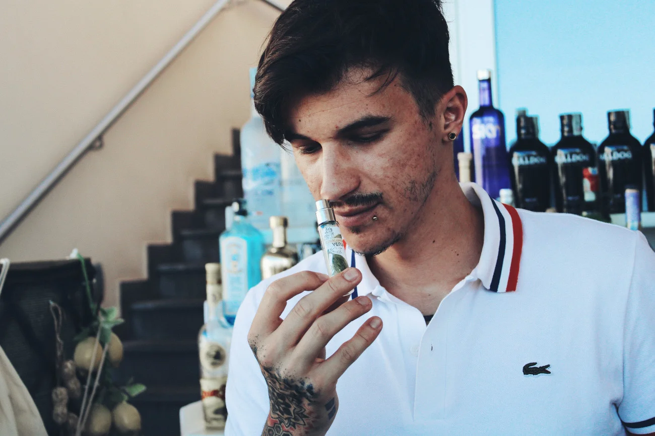 Jak dobrać idealne męskie perfumy? Poradnik, który nie nabija w butelkę