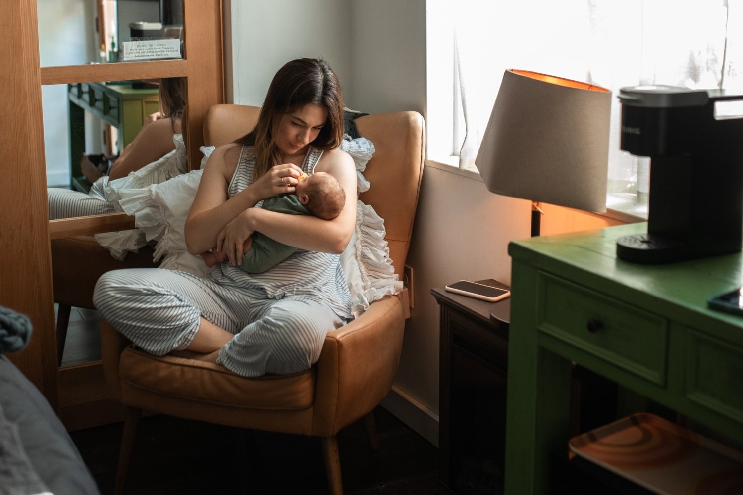 Dziecko najlepiej śpi na rękach? I dobrze!