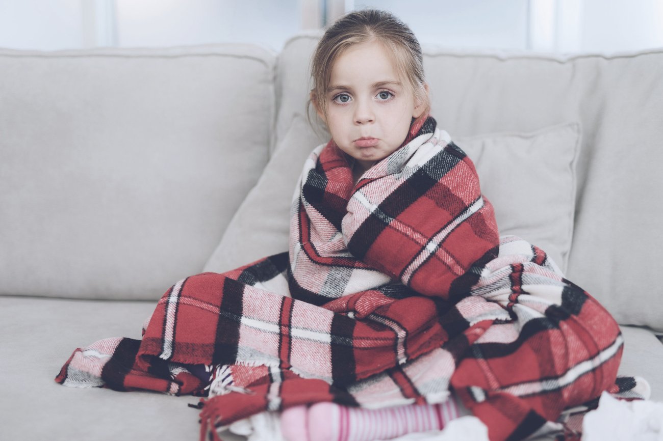 Skuteczną formą walki z przeziębieniem jest jedynie łagodzenie objawów i wspomaganie odporności organizmu, również za pomocą leków bez recepty, w tym zawierających naturalne składniki roślinne. Jednym z nich jest syrop Pelavo Med na bazie ekstraktu z korz