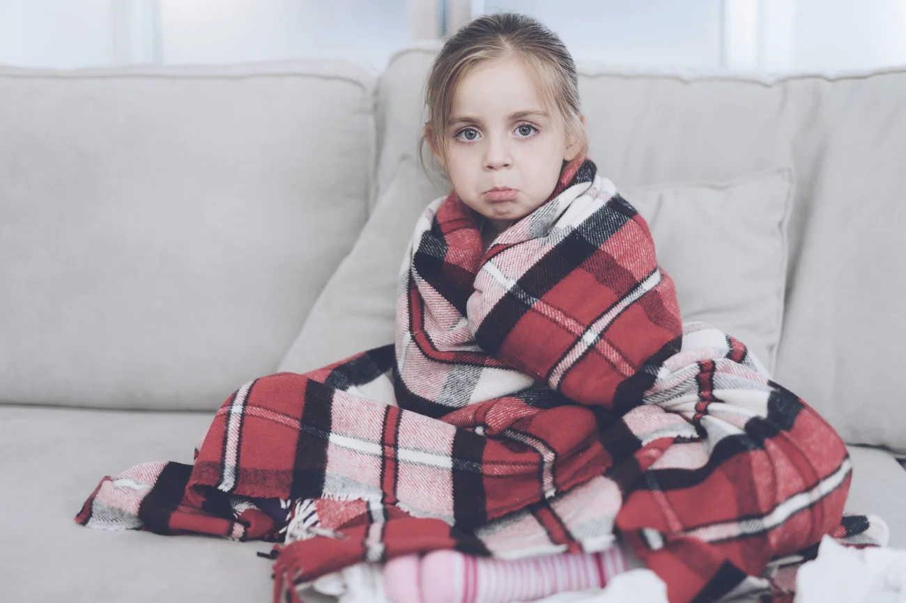 Skuteczną formą walki z przeziębieniem jest jedynie łagodzenie objawów i wspomaganie odporności organizmu, również za pomocą leków bez recepty, w tym zawierających naturalne składniki roślinne. Jednym z nich jest syrop Pelavo Med na bazie ekstraktu z korz