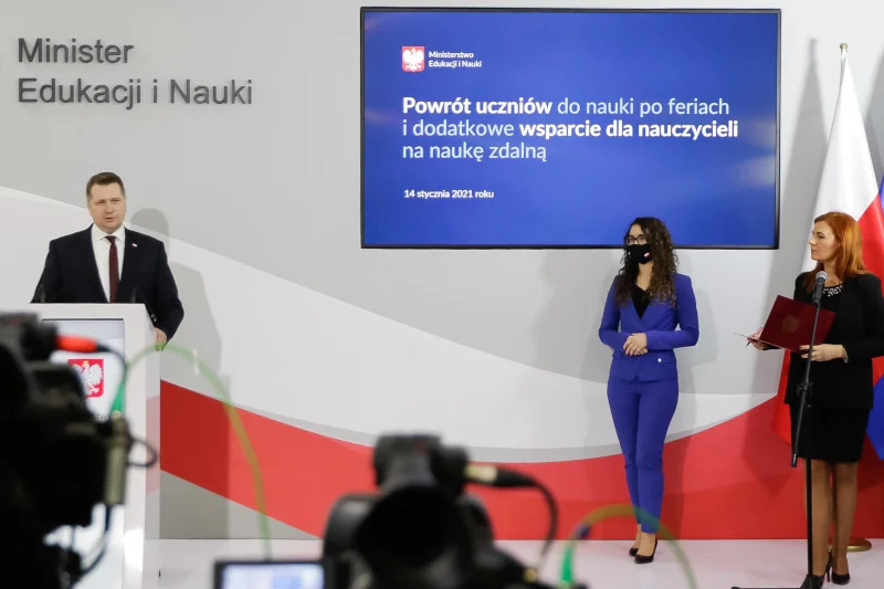 Jak działa Techniczna Infolinia dla Nauczycieli? Zadzwoniliśmy i wiemy Jak działa Techniczna Infolinia dla Nauczycieli? Zadzwoniliśmy i wiemy