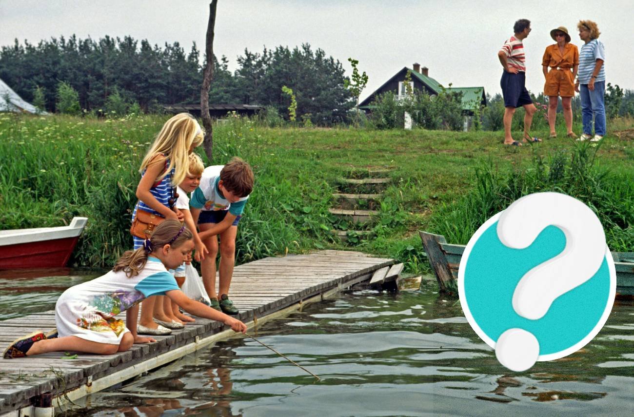 Dzieci w latach 90. na wakacjach u babci nad jeziorem.