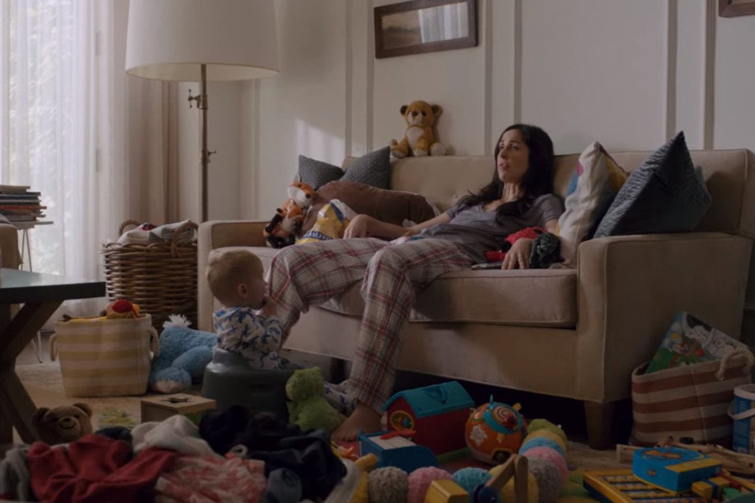 matka, praca, opieka nad domem, dziecko, bałagan