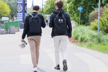 Uczniowie idą na maturę. Uczniowie idą na maturę.