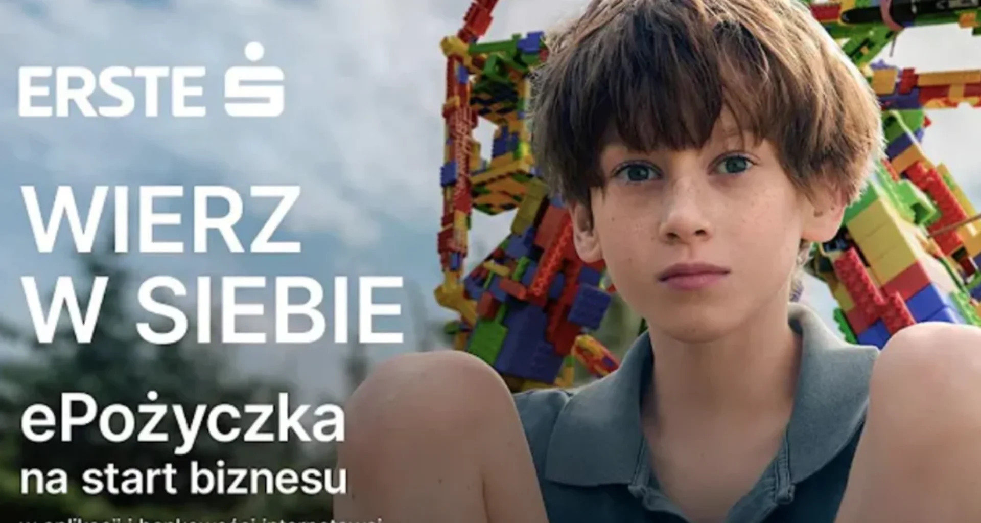 chłopiec w reklamie banku chłopiec w reklamie banku