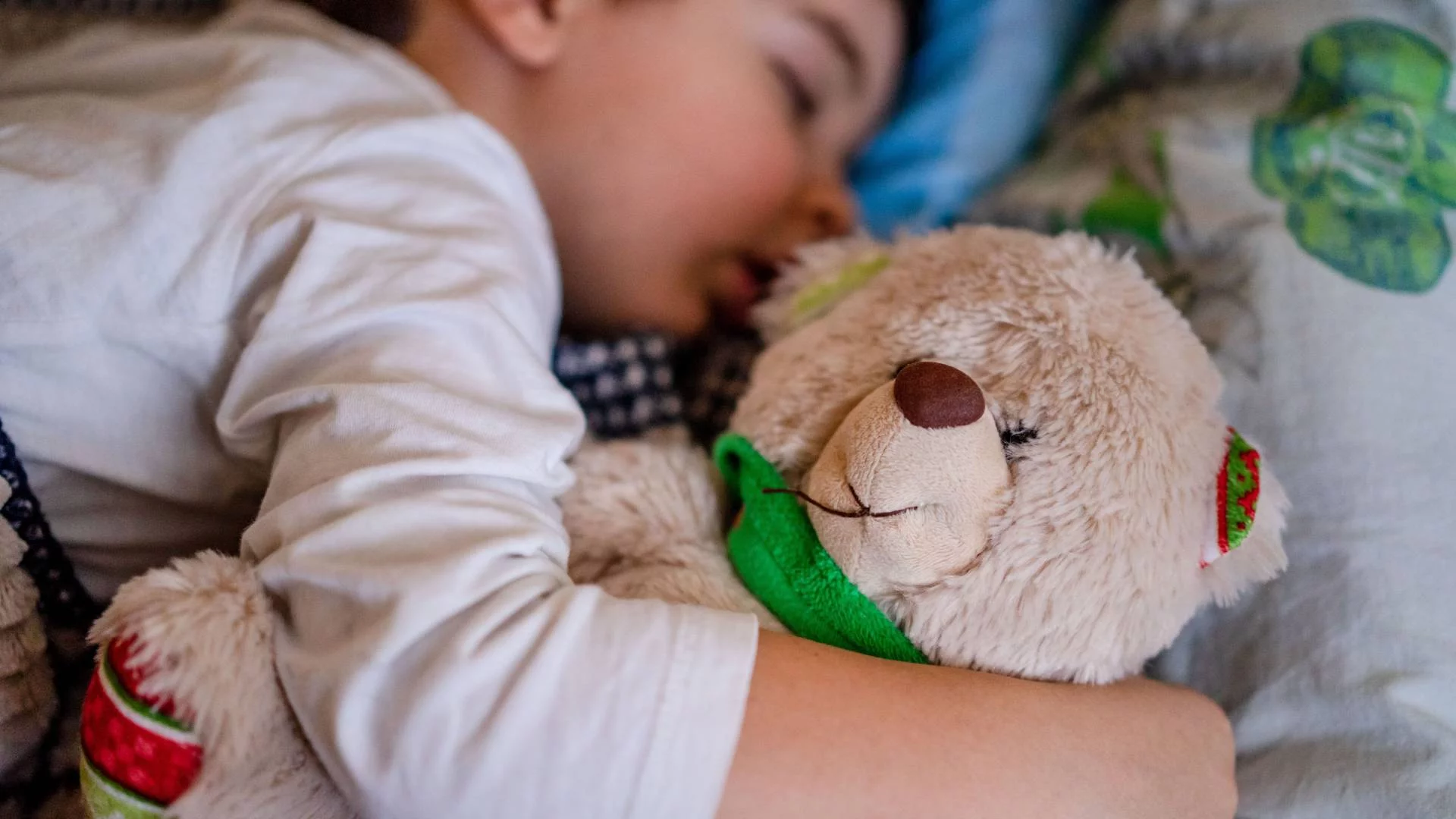 Ten nawyk ma wiele przedszkolaków. Naukowcy alarmują, iż może hamować rozwój mózgu