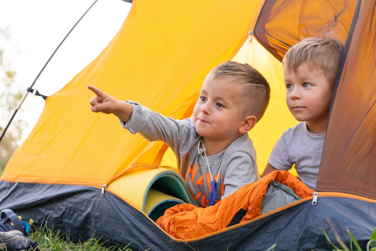 Współczesne pokolenie nie jest zagubione, to rodzice je psują. Sytuacja z biwaku dowodem