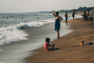wakacje z dziadkami, opieka nad wnukami, babcia na wakacjach