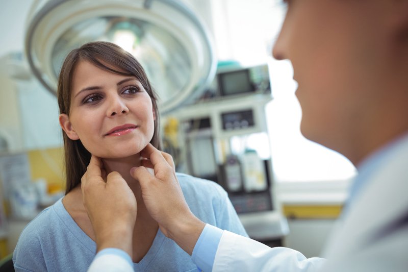 Czego nie jeść, gdy ma się problem z tarczycą?